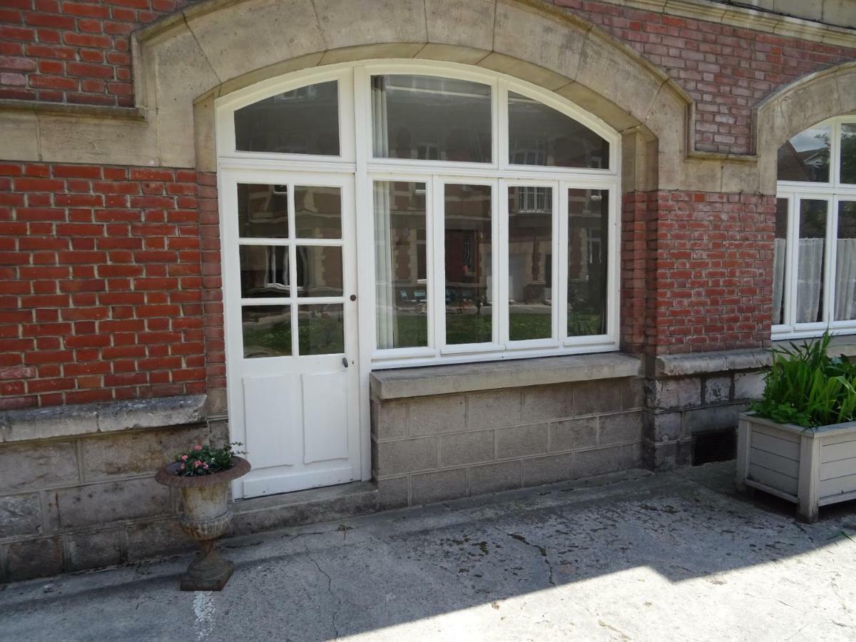 Au Pied Du Beffroi Lejlighed Arras Eksteriør billede