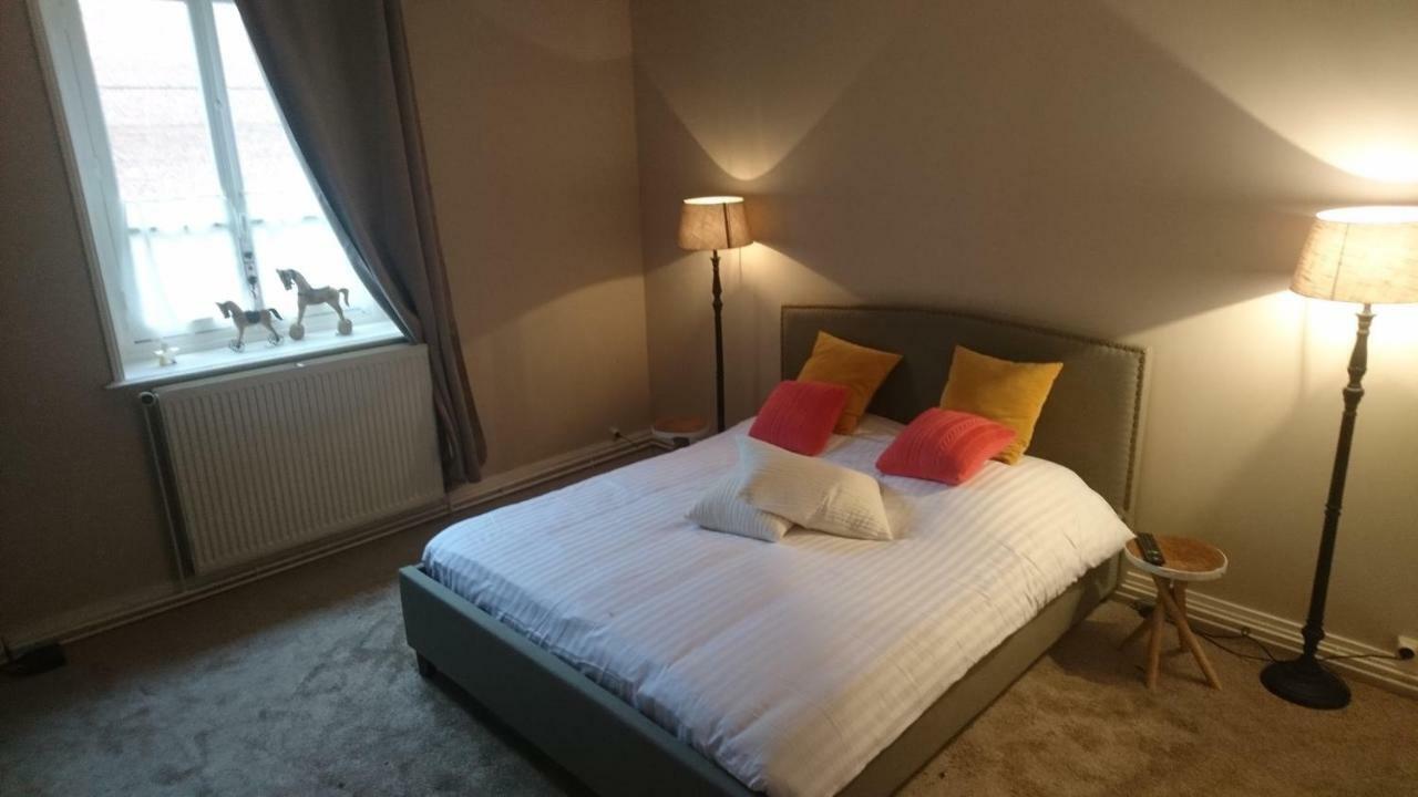 Au Pied Du Beffroi Lejlighed Arras Eksteriør billede